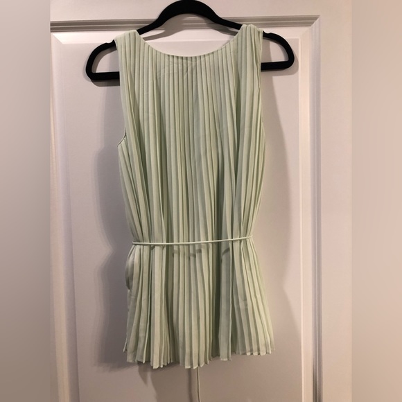 Banana Republic Blouse - Picture 2 of 3